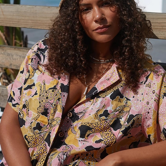 MAEVE Printed Buttondown Surf Shirt, Novelty Printed Cheetah Parrot 100% Linen - Picture 11 of 16